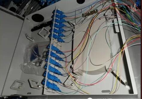 光纖敷設(shè).jpg 光纖敷設(shè).jpg